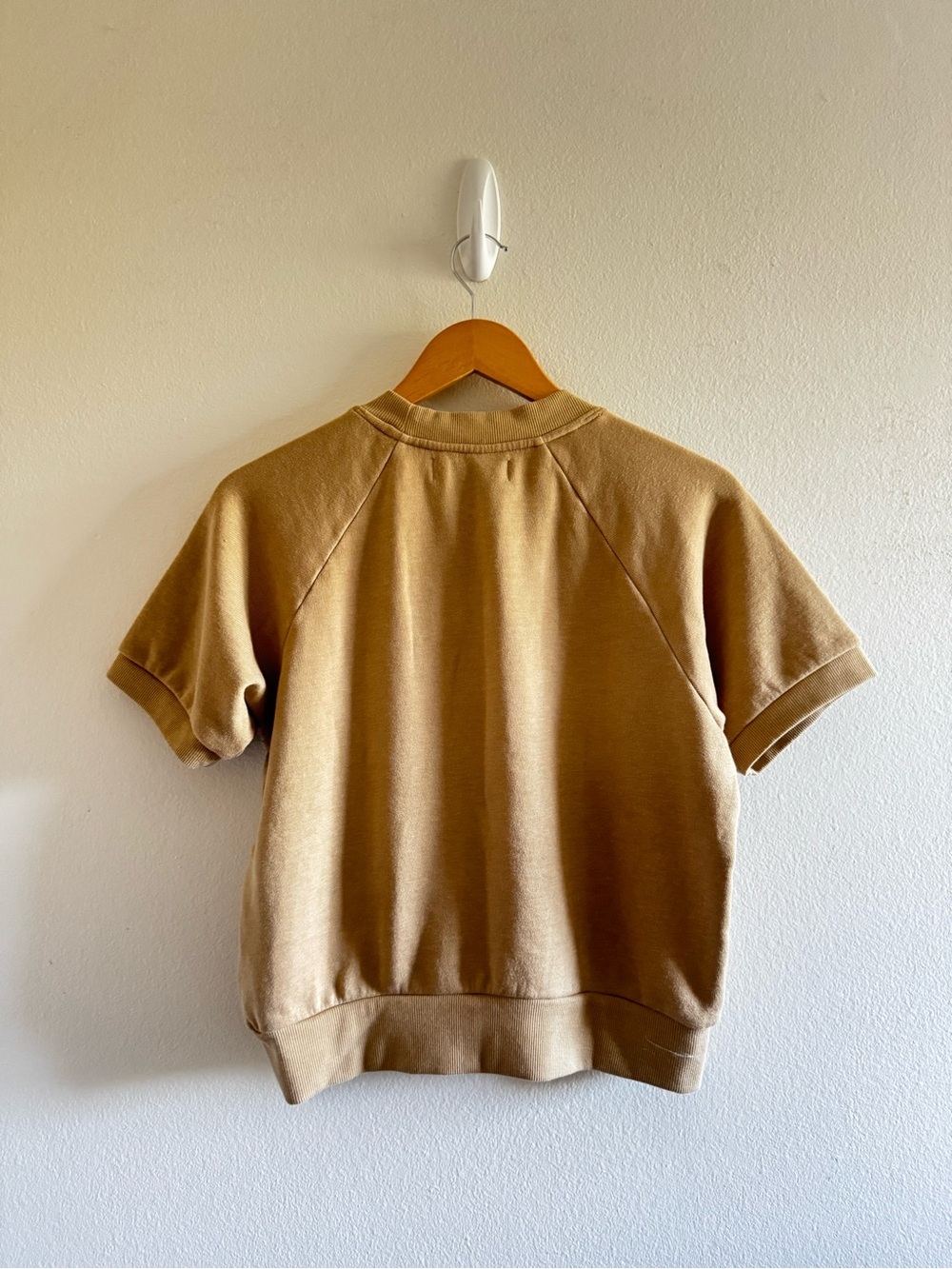 SPRWMN Raglan Tan Cropped Short Sleeve Sweatshirt size Small - Picture 5 of 9